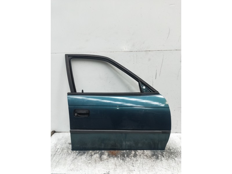 Recambio de puerta delantera derecha para opel astra f berlina california referencia OEM IAM   4P