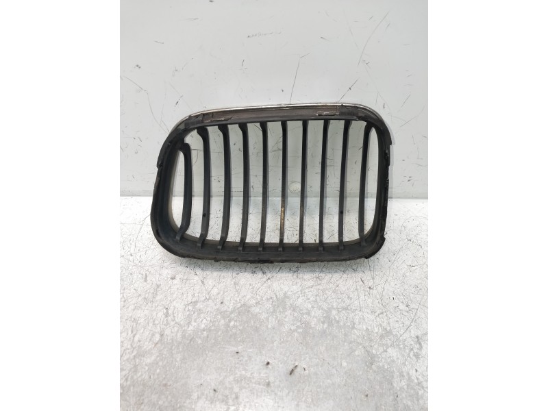 Recambio de rejilla delantera para bmw serie 3 berlina (e46) 316i referencia OEM IAM   DERECHA