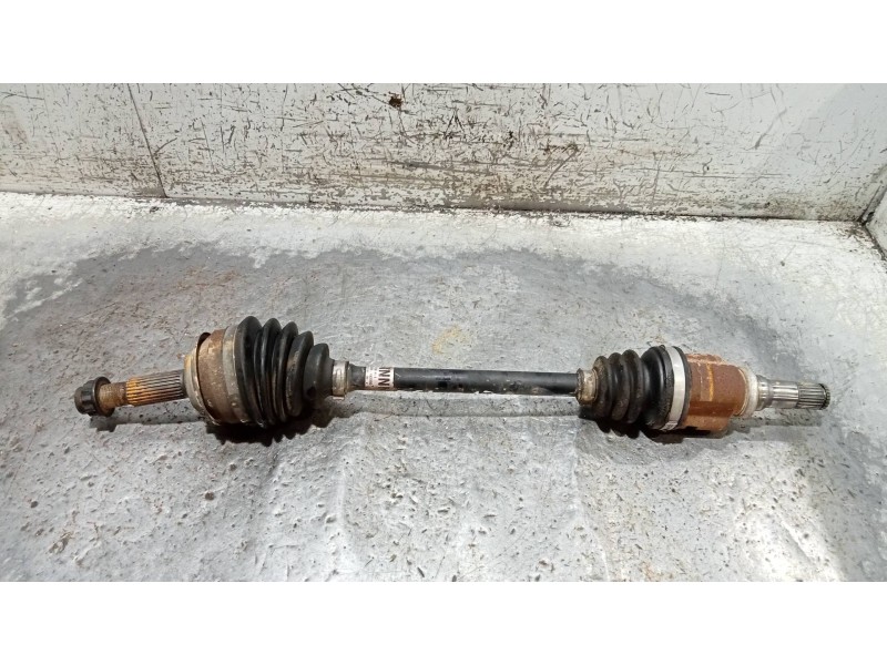 Recambio de transmision delantera izquierda para toyota yaris 1.3 16v cat referencia OEM IAM 434200D380  