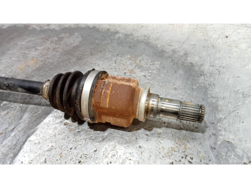 Recambio de transmision delantera izquierda para toyota yaris 1.3 16v cat referencia OEM IAM 434200D380  