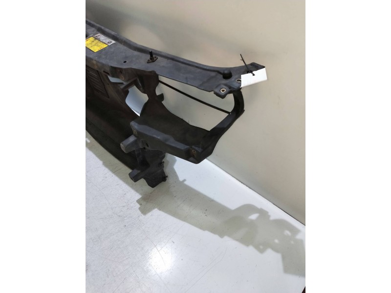 Recambio de panel frontal para volkswagen vento (1h2) 1.8 referencia OEM IAM   