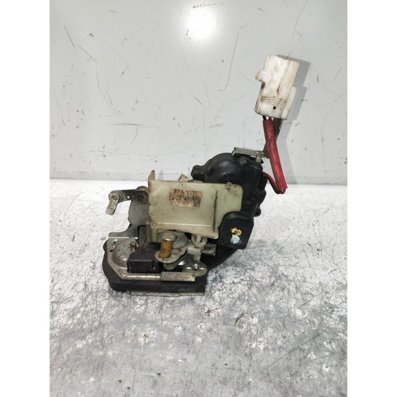 Recambio de motor cierre centralizado trasero derecho para toyota carina (t19) 2.0 berlina referencia OEM IAM   4P