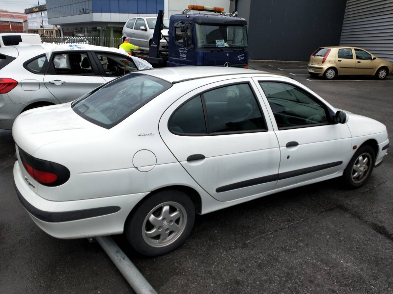 renault megane i classic (la0) del año 1998