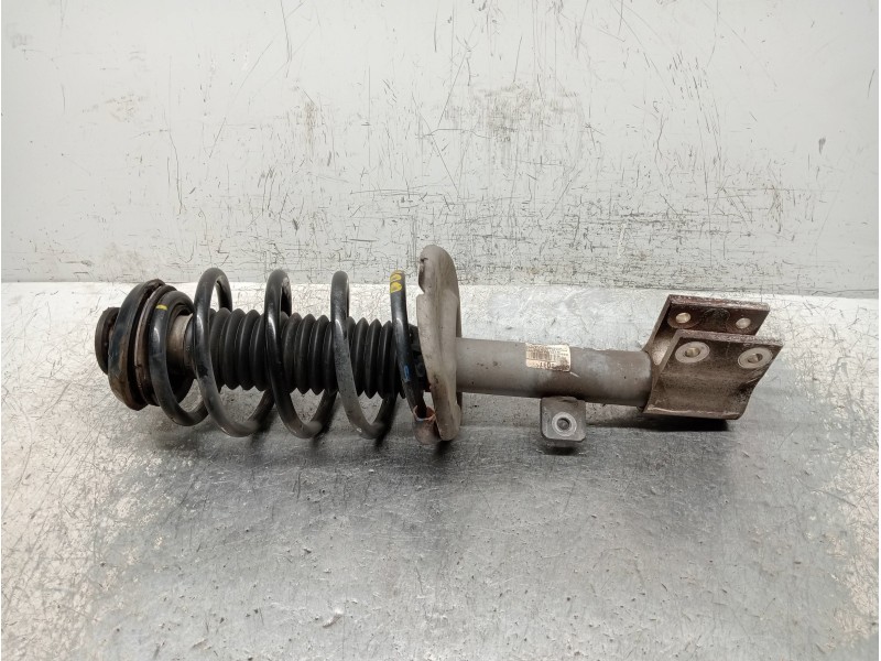 Recambio de amortiguador delantero izquierdo para peugeot 5008 premium referencia OEM IAM   