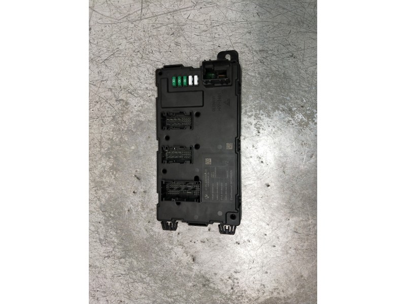 Recambio de caja reles / fusibles para bmw serie 3 gran turismo (f34) 318d referencia OEM IAM 6135680905001 A2C3045012200 