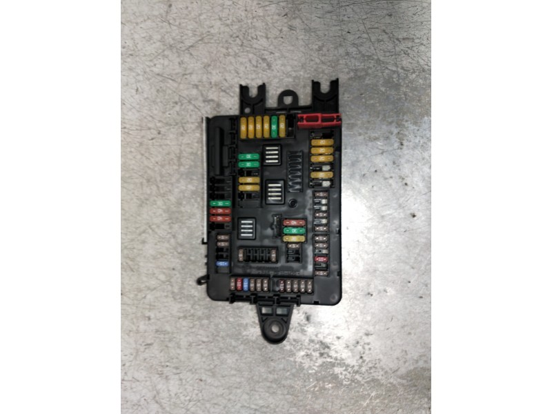 Recambio de caja reles / fusibles para bmw serie 3 gran turismo (f34) 318d referencia OEM IAM V8938907001 19561000001 27102015