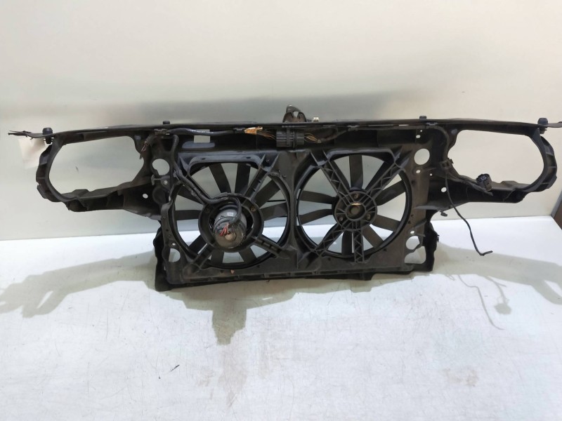 Recambio de panel frontal para volkswagen vento (1h2) referencia OEM IAM   