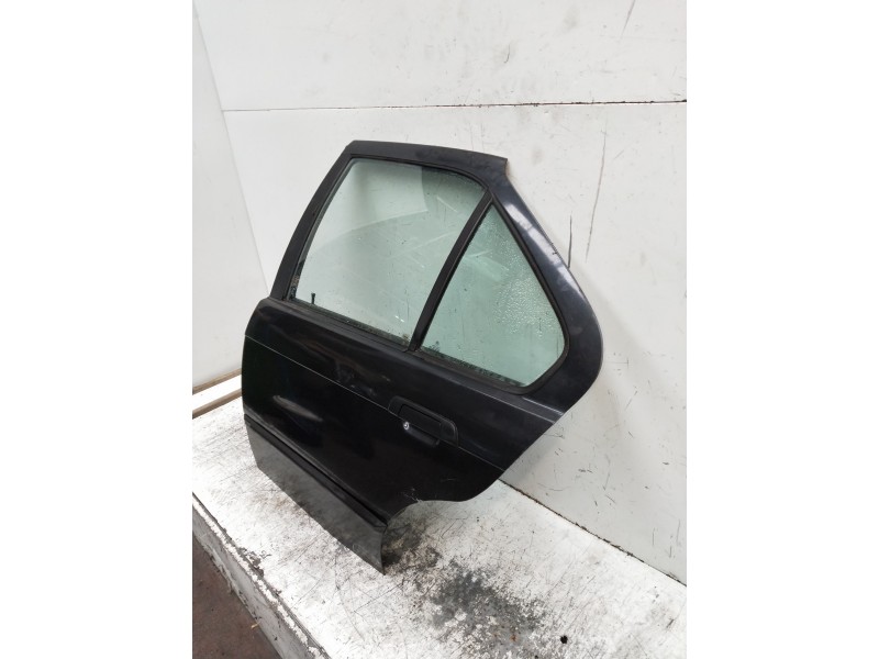 Recambio de puerta trasera izquierda para bmw serie 3 berlina (e36) 318is referencia OEM IAM   4P