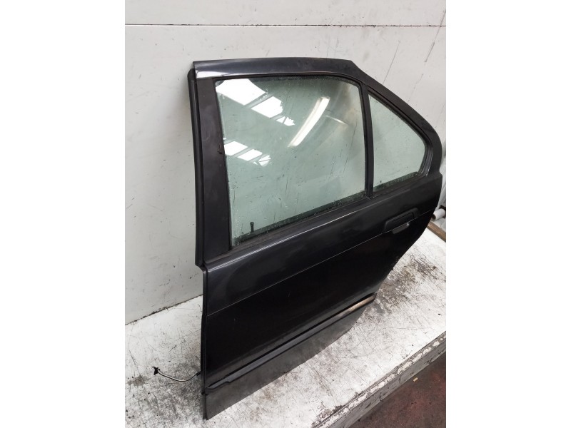 Recambio de puerta trasera izquierda para bmw serie 3 berlina (e36) 318is referencia OEM IAM   4P