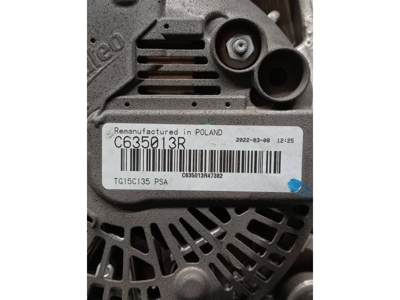 Recambio de alternador para peugeot 5008 premium referencia OEM IAM C635013R  VALEO