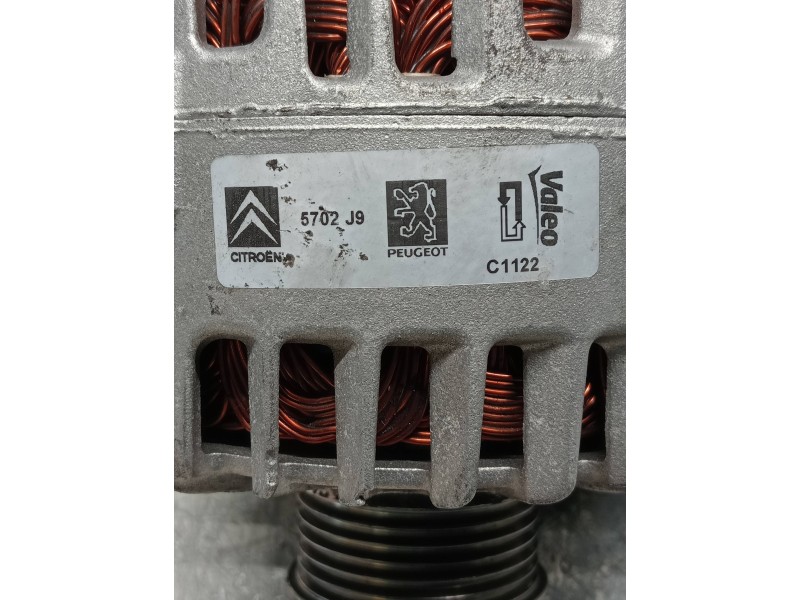 Recambio de alternador para peugeot 5008 premium referencia OEM IAM C635013R  VALEO