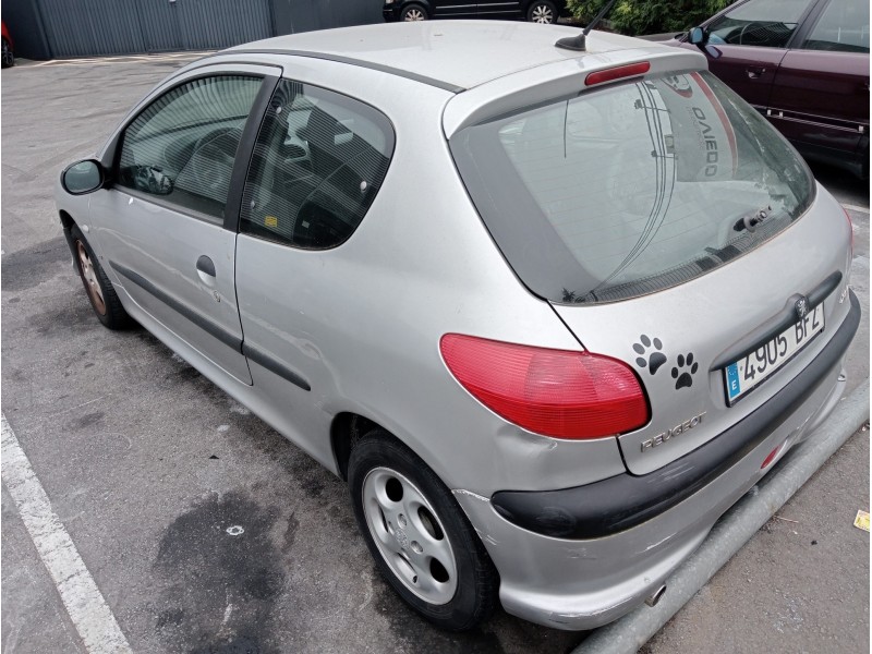 peugeot 206 berlina del año 1998
