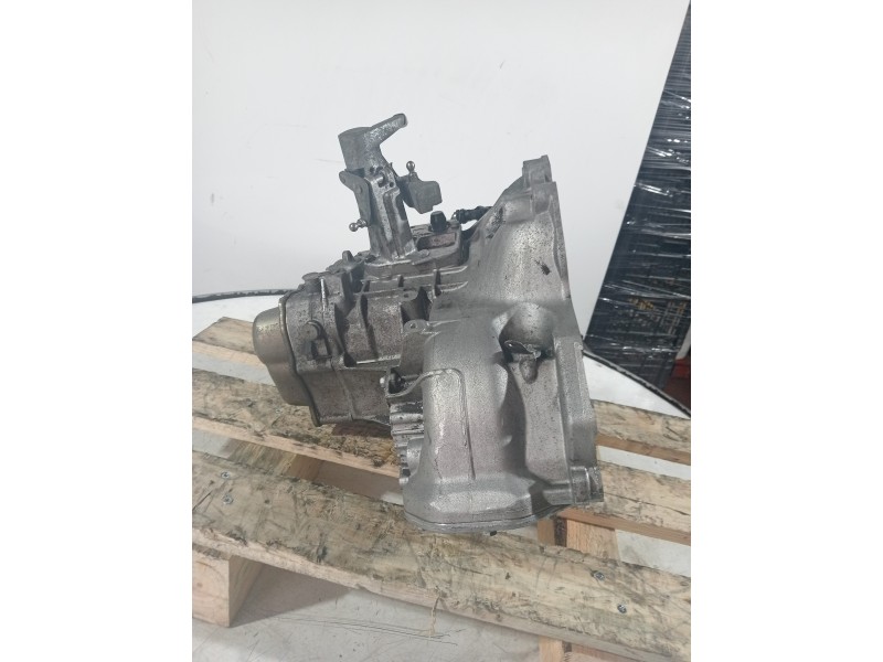 Recambio de caja cambios para suzuki swift berlina (mz) gl (5-ptas.) referencia OEM IAM F17W355 A13763 5V