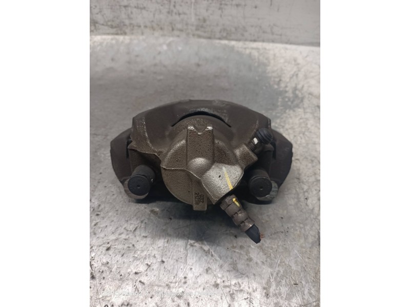Recambio de pinza freno delantera derecha para renault express referencia OEM IAM   
