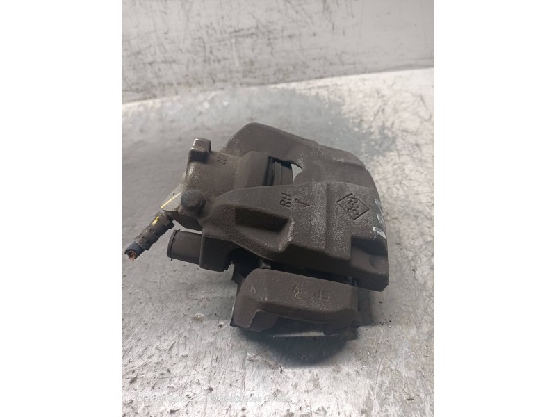 Recambio de pinza freno delantera derecha para renault express referencia OEM IAM   