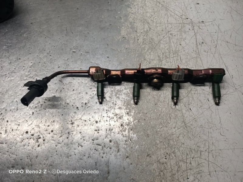 Recambio de rampa inyectora para toyota avensis berlina (t25) 1.8 sol sedán (4-ptas.) referencia OEM IAM 232702201 2325022040 
