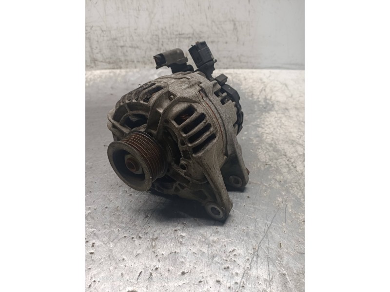 Recambio de alternador para toyota avensis berlina (t25) 1.8 sol sedán (4-ptas.) referencia OEM IAM 0124325079 270600D140B 