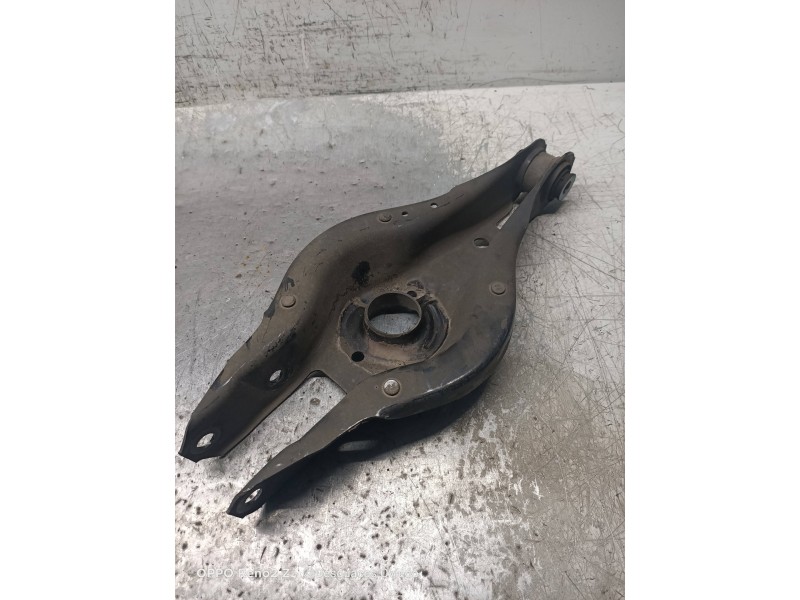 Recambio de brazo suspension inferior trasero derecho para bmw serie 3 gran turismo (f34) 318d referencia OEM IAM 6867540  