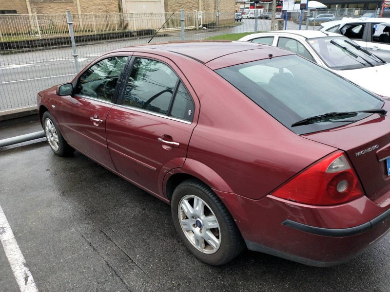 ford mondeo berlina (ge) del año 2003