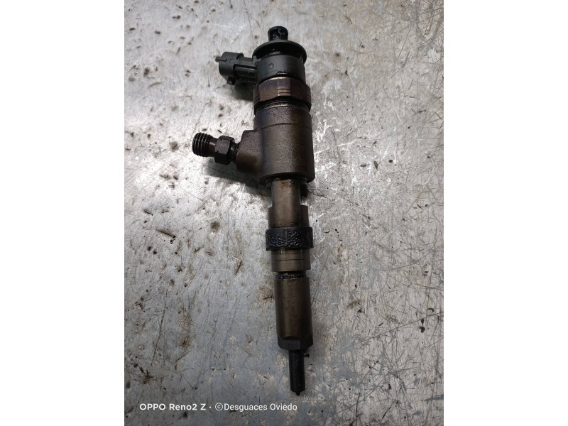 Recambio de inyector para peugeot 207 urban referencia OEM IAM 0445110252  