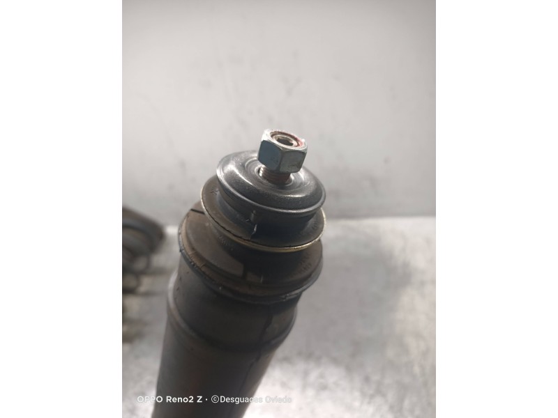 Recambio de amortiguador trasero izquierdo para toyota avensis advance referencia OEM IAM 4853005430 03091000446 