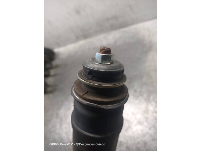 Recambio de amortiguador trasero derecho para toyota avensis advance referencia OEM IAM 4853005430 03091000446 