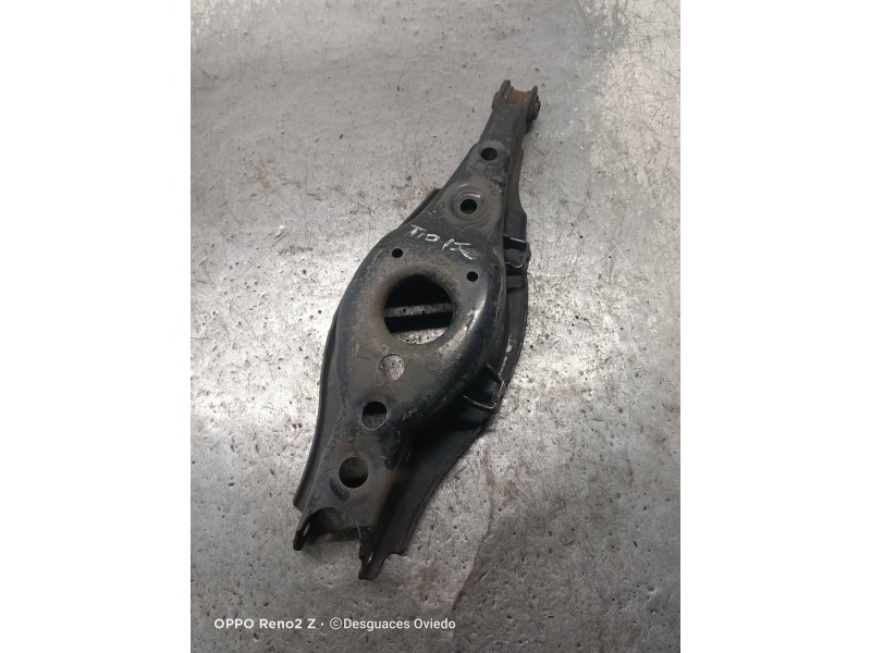 Recambio de brazo suspension inferior trasero izquierdo para toyota avensis advance referencia OEM IAM   
