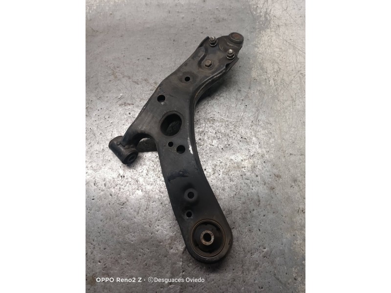 Recambio de brazo suspension inferior delantero izquierdo para toyota avensis advance referencia OEM IAM   