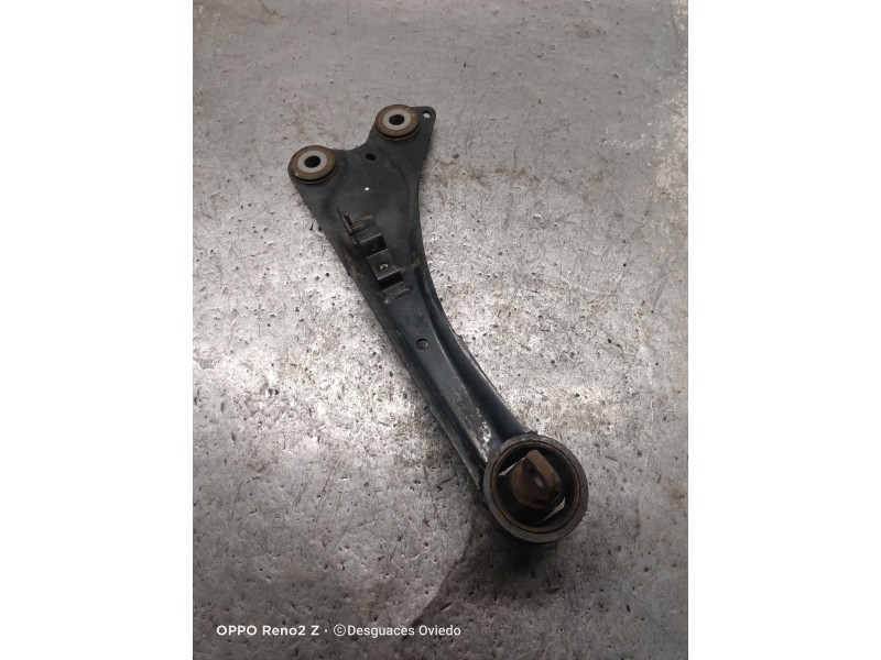 Recambio de tirante trasero izquierdo para toyota avensis advance referencia OEM IAM   