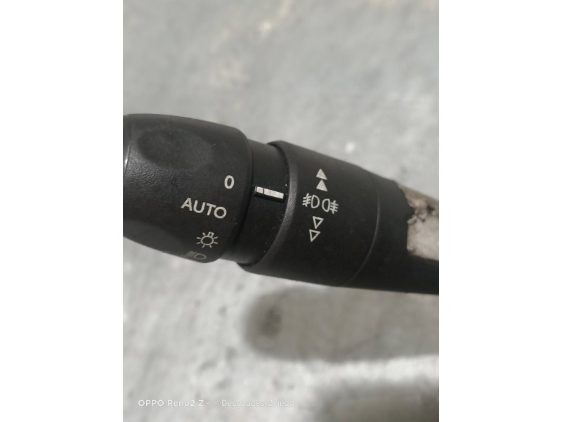 Recambio de mando luces para peugeot 208 1.4 hdi fap referencia OEM IAM 98030392ZD  