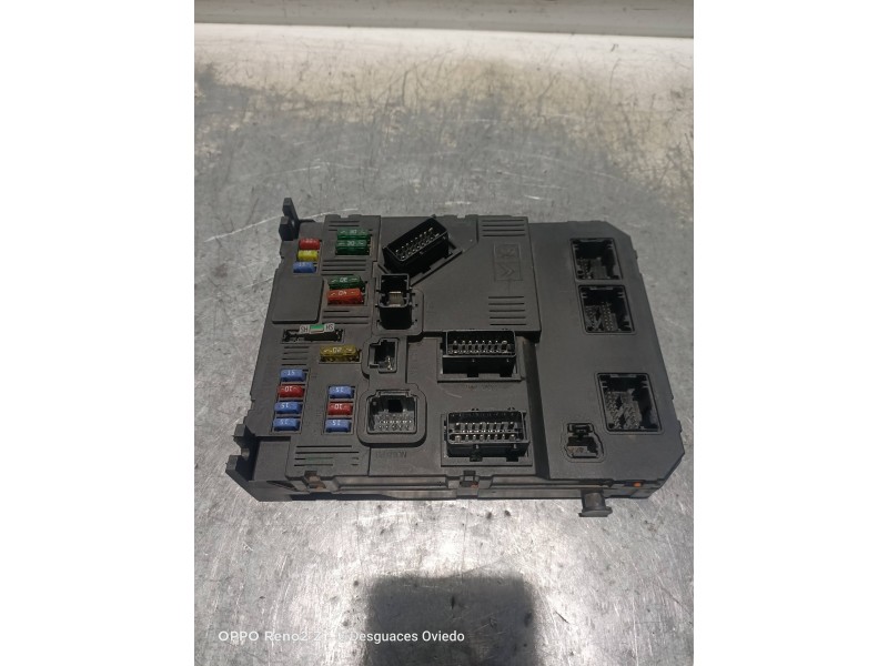 Recambio de caja reles / fusibles para citroen c3 1.4 hdi sx plus referencia OEM IAM 9653667  
