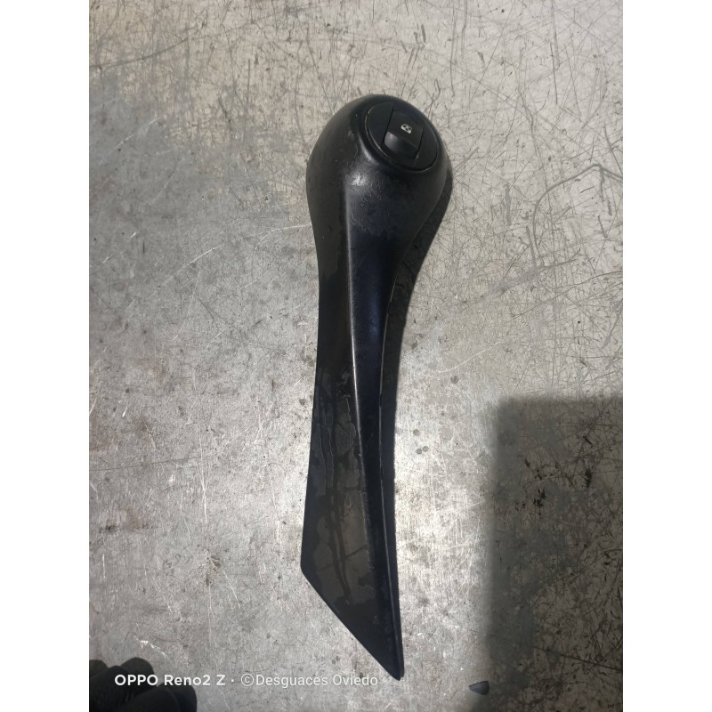 Recambio de mando elevalunas delantero izquierdo para renault megane ii berlina 3p authentique referencia OEM IAM   