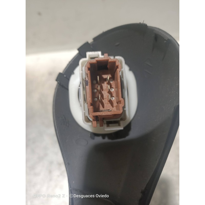 Recambio de mando elevalunas delantero izquierdo para renault megane ii berlina 3p authentique referencia OEM IAM   