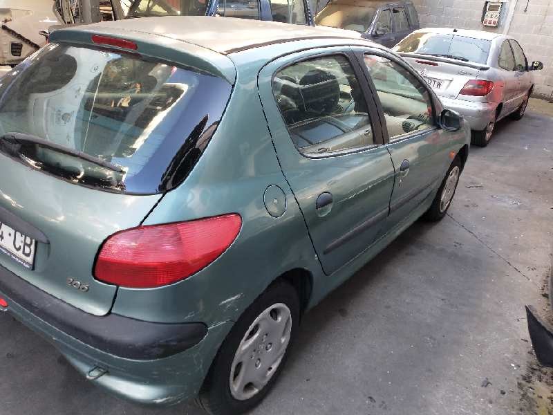peugeot 206 berlina del año 1999