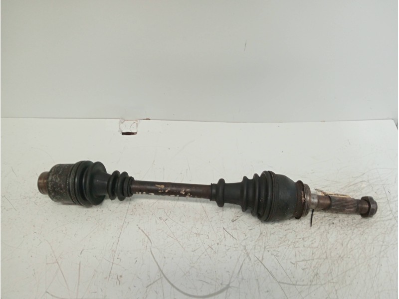 Recambio de transmision delantera izquierda para mercedes mb 100 d caja cerrada / combi 2.4 diesel referencia OEM IAM   