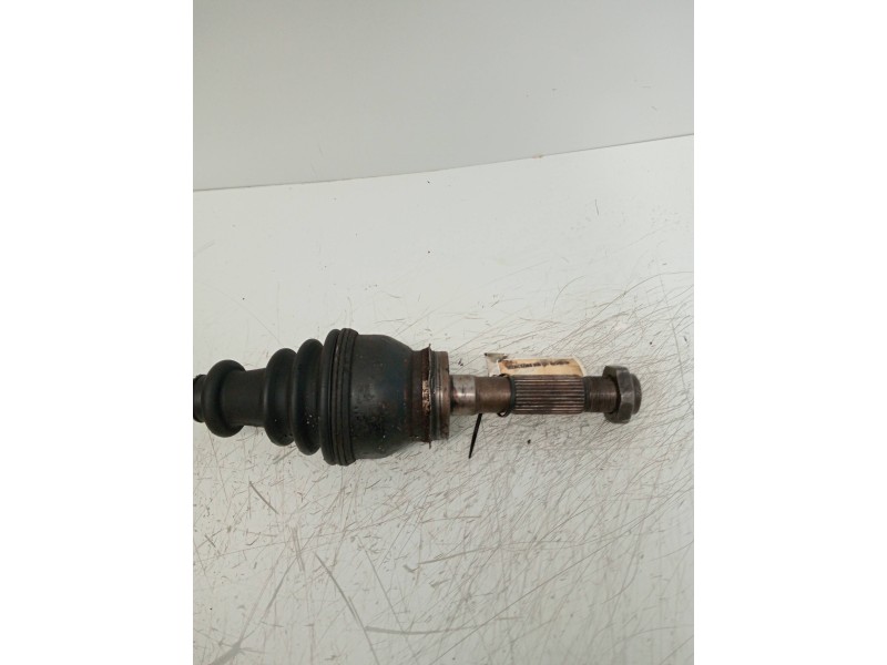 Recambio de transmision delantera izquierda para mercedes mb 100 d caja cerrada / combi 2.4 diesel referencia OEM IAM   