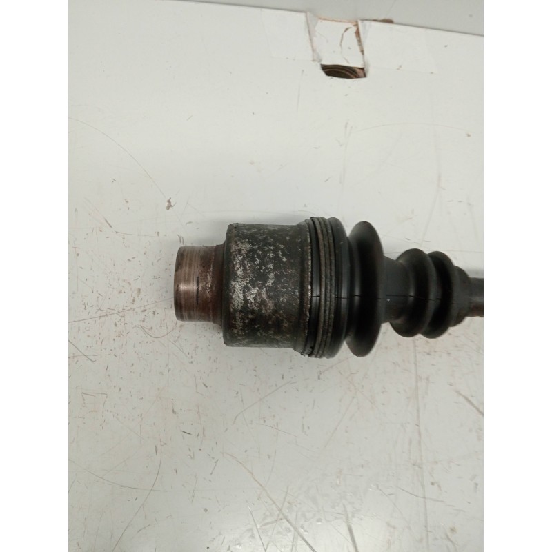 Recambio de transmision delantera izquierda para mercedes mb 100 d caja cerrada / combi 2.4 diesel referencia OEM IAM   