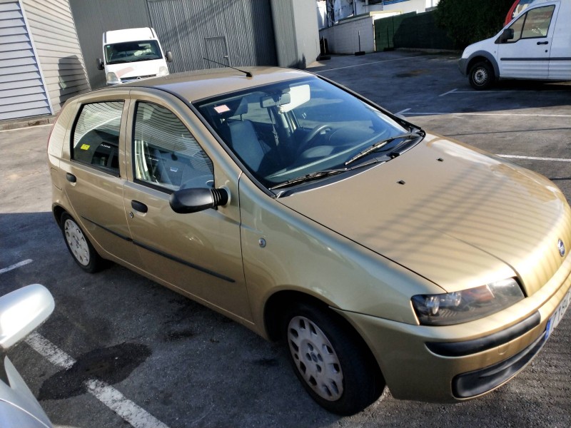 fiat punto berlina (188) del año 2001