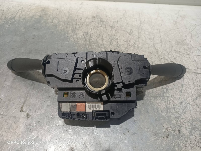 Recambio de mando luces para peugeot 208 1.4 hdi fap referencia OEM IAM 98072680ZD  