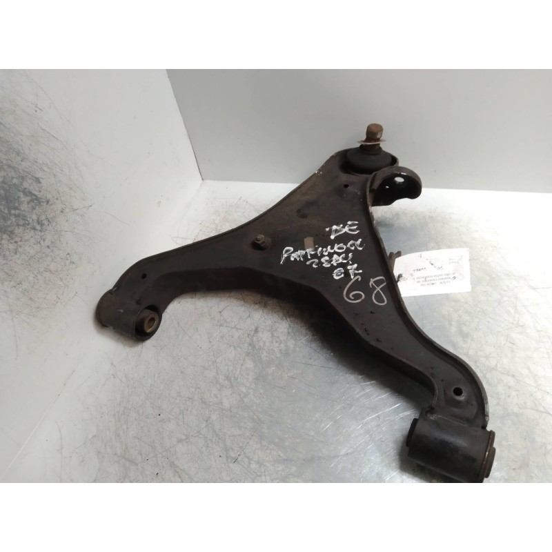 Recambio de brazo suspension inferior delantero derecho para nissan pathfinder (r51) 2.5 dci xe referencia OEM IAM   
