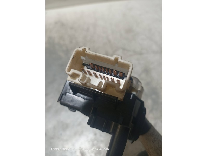 Recambio de mando luces para toyota avensis berlina (t25) 2.2 d-4d cat referencia OEM IAM 173650  