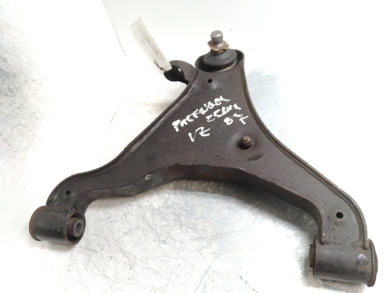 Recambio de brazo suspension inferior delantero izquierdo para nissan pathfinder (r51) 2.5 dci xe referencia OEM IAM   