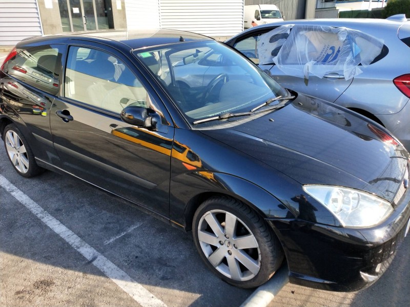 ford focus berlina (cak) del año 2003