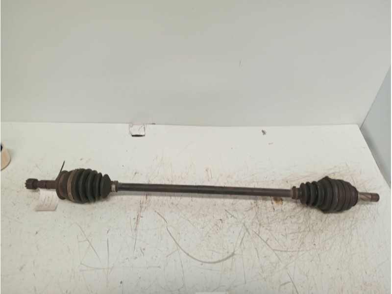 Recambio de transmision delantera derecha para opel corsa b 1.7 diesel referencia OEM IAM    Recambio de transmision delantera derecha para opel corsa b 1.7 diesel referencia OEM IAM