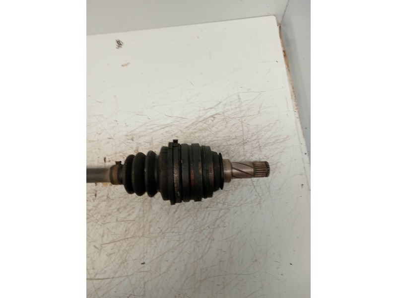 Recambio de transmision delantera derecha para opel corsa b 1.7 diesel referencia OEM IAM    Recambio de transmision delantera derecha para opel corsa b 1.7 diesel referencia OEM IAM