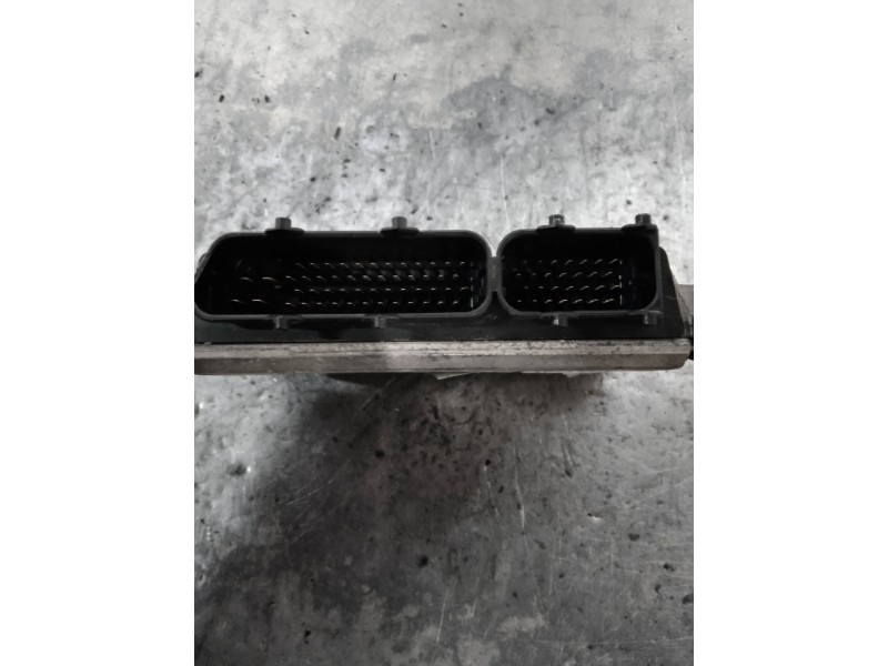 Recambio de centralita motor uce para skoda octavia berlina (1u2) 1.9 tdi glx referencia OEM IAM 0281010181 038906018GM 