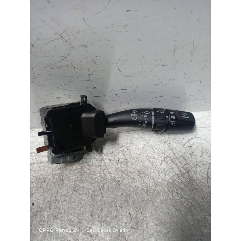Recambio de mando limpia para kia sportage 2.0 turbodiesel cat referencia OEM IAM 621W05200  