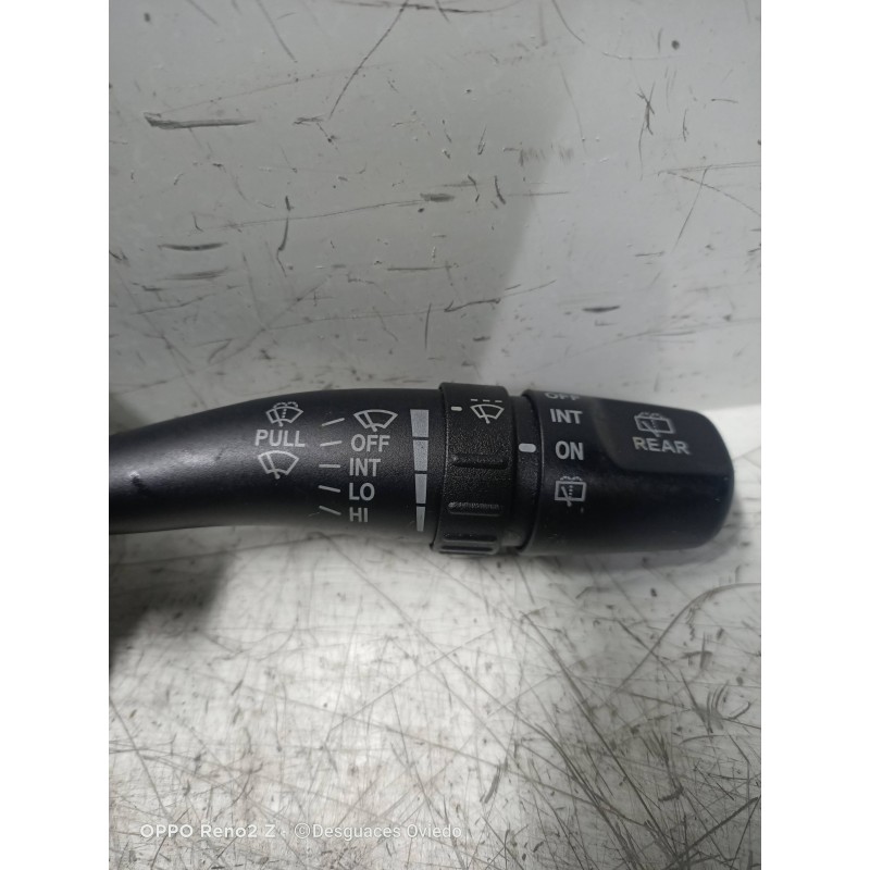 Recambio de mando limpia para kia sportage 2.0 turbodiesel cat referencia OEM IAM 621W05200  