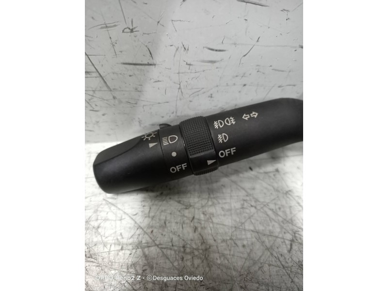 Recambio de mando luces para mazda 2 berlina (dy) 1.4 diesel cat referencia OEM IAM 01142510  