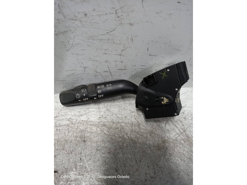 Recambio de mando luces para mazda 2 berlina (dy) 1.4 diesel cat referencia OEM IAM 01142510  